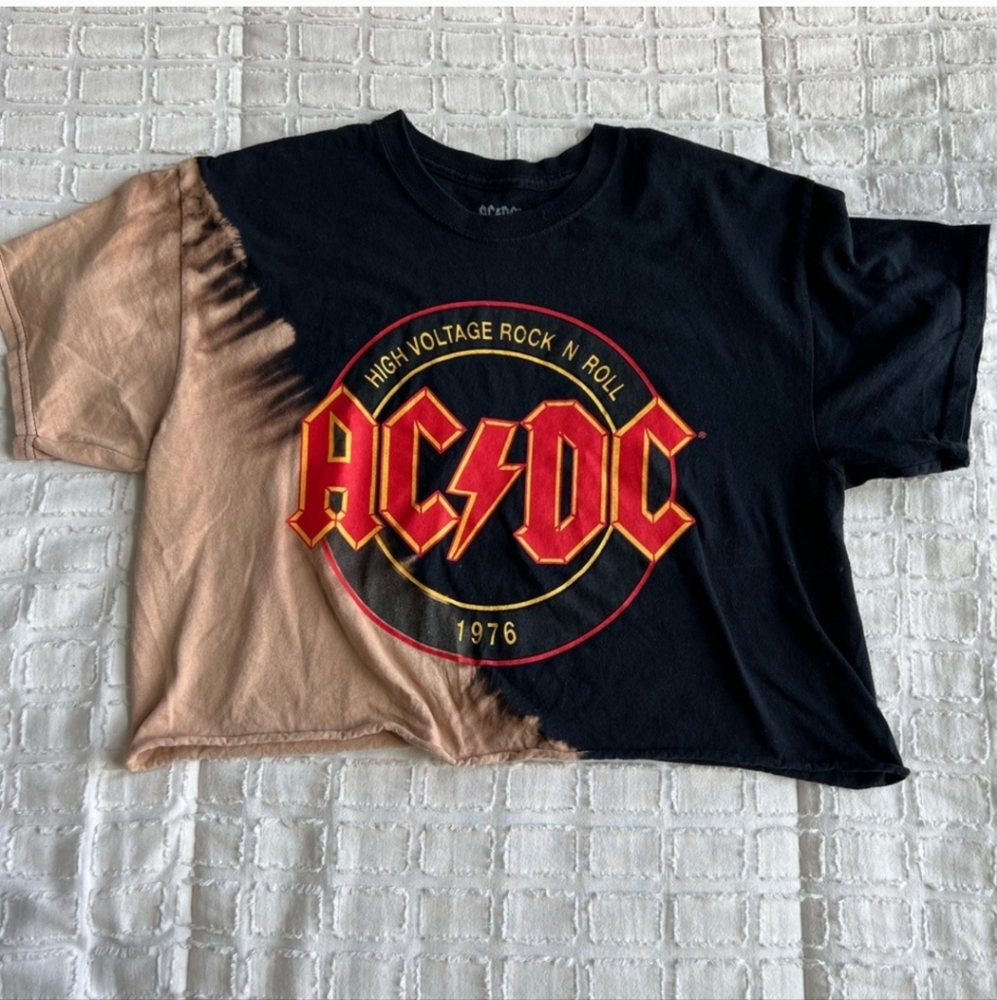 AC⚡️DC Crop Tee Shirt